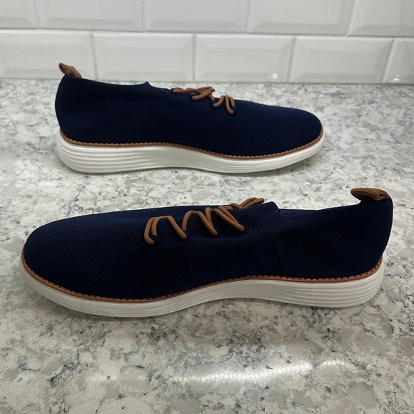 NEW MEN'S DARK BLUE NAVY PULL ON WHITE SOLE SOLED SHOES SIZE 15 EU 39 - Picture 8 of 9